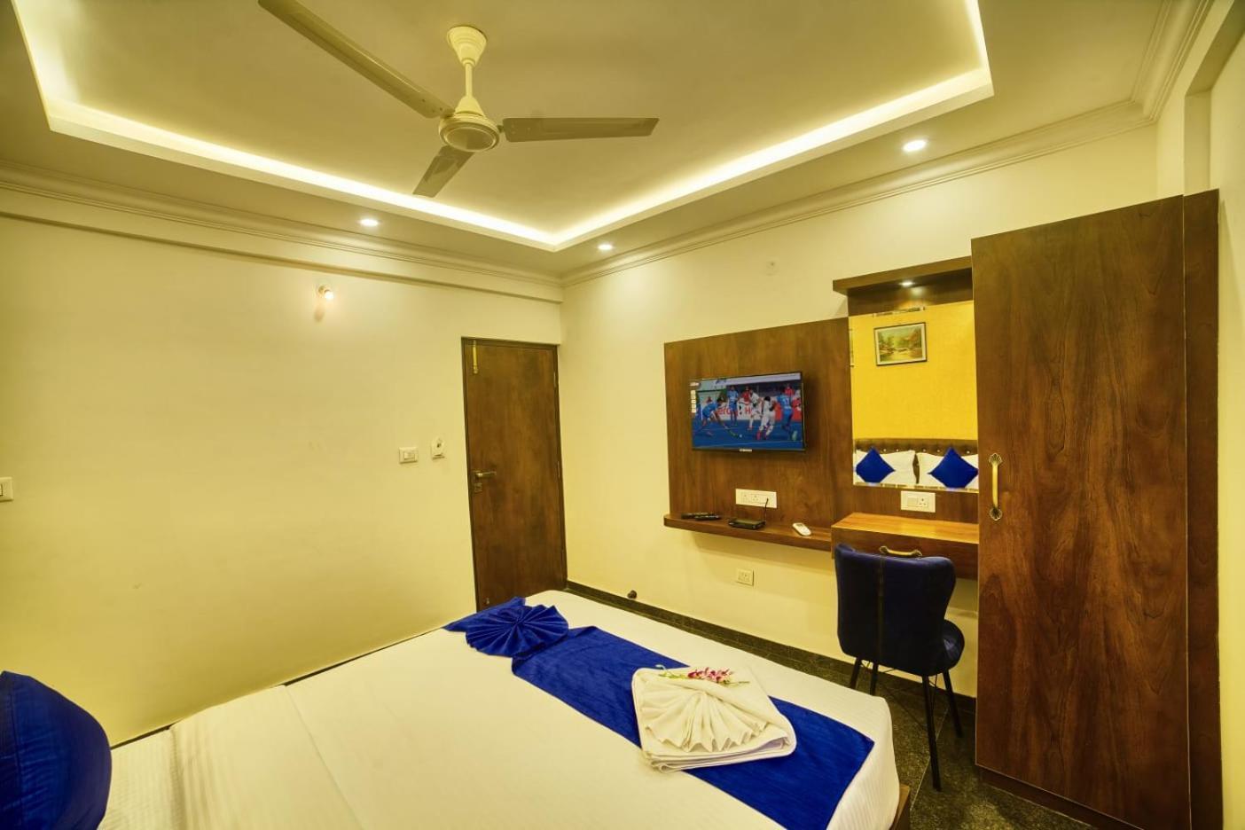Devanahalli Sm Royal Stay Hotel - Near Bangalore International Airport מראה חיצוני תמונה
