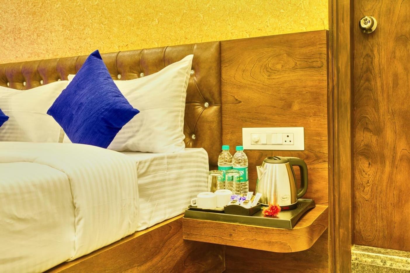 Devanahalli Sm Royal Stay Hotel - Near Bangalore International Airport מראה חיצוני תמונה